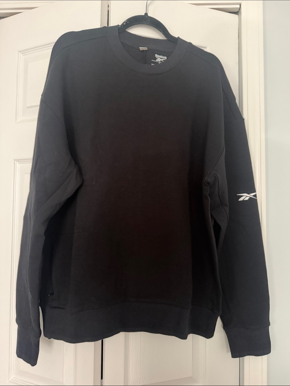 Reebok Men's Black Crewneck Sweatshirt with Sleeve Logo